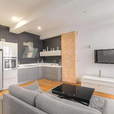 Balcon De L'opera, Climatise Pour 2 Personnes, * Lyon