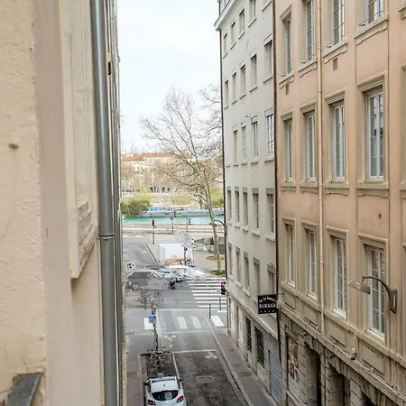 Balcon De L'opera, Climatise Pour 2 Personnes, Appartement