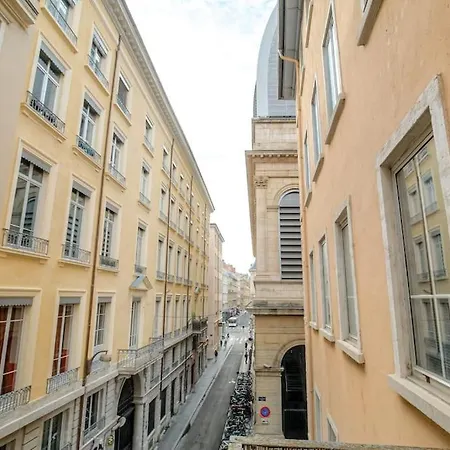 Balcon De L'opera, Climatise Pour 2 Personnes, * Lyon